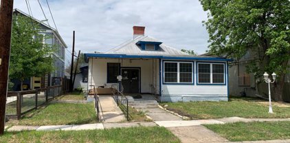 325 E Locust St, San Antonio