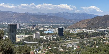 7831  Mulholland Drive, Studio City