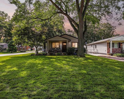 8924 JANIS, Shelby Twp