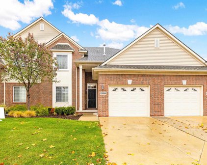 29388 Woodpark, Warren