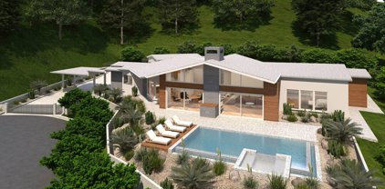 8811  Rising Glen Pl, Los Angeles