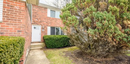 451 Salem Square, Bolingbrook