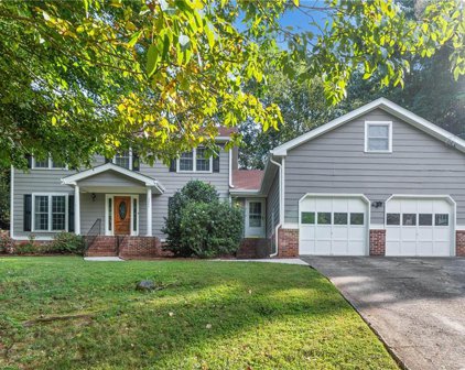 5247 Waterford Drive, Dunwoody