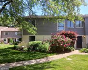 62 Ember Ln, Horsham image
