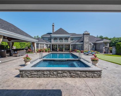 40 Winthrop Drive, Middlebury