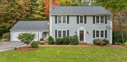 141 Colonial Dr, Hanover
