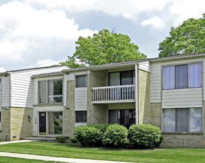 16233 W 9 MILE Unit 101, Southfield