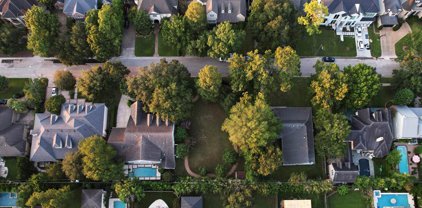 4611 Laurel Street, Bellaire