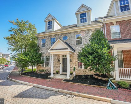 13777 Ulysses St, Woodbridge
