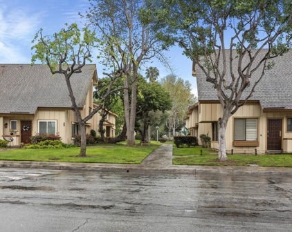 9604 Karmont Avenue, South Gate
