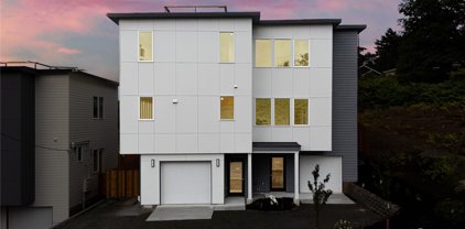 8618 37th Avenue S Unit #B, Seattle