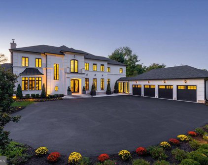 8913 Holly Leaf Ln, Bethesda