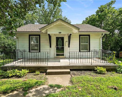 415 E WHITTIER Street, Claycomo
