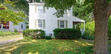 386 N Granada St, Arlington