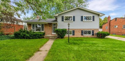 9138 Birkhill, Sterling Heights