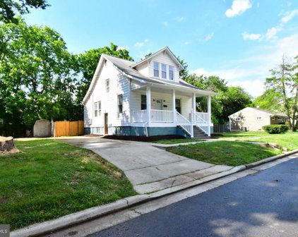114 Waldron Ave, Pikesville