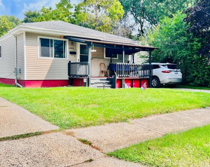 2383 WALTZ, Warren