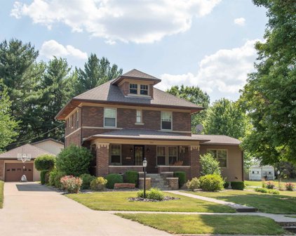 750  Clark  Street, Warsaw