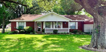 1618 Avenue F, Danbury