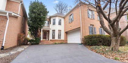 10090 Cover Pl, Fairfax
