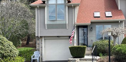 1 Shadowbrook  Lane Unit F, Smithfield