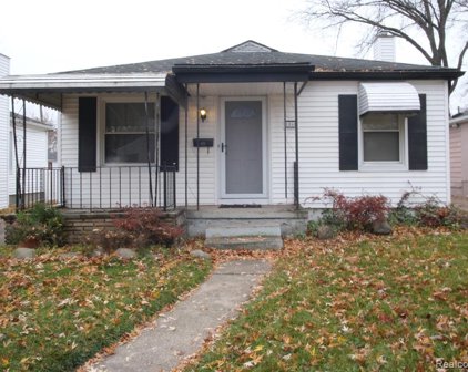 1860 Shevlin, Ferndale