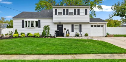 21 Galewood Drive, Hazlet