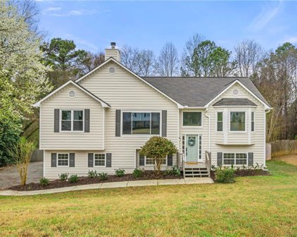 403 Hearthstone Way, Woodstock