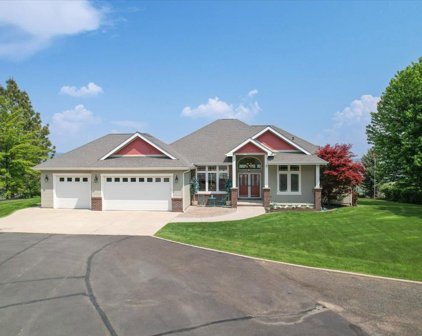 18528 N Valley Rd, Nine Mile Falls