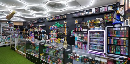 Smoke Shop near FIU Sw 107 Ave, Sweetwater