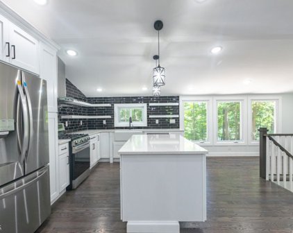 1306 Evergreen Dr, Bridgewater Twp.