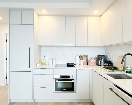 13685 102 Avenue Unit 2411, Surrey