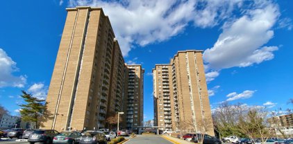 1836 Metzerott Rd Unit #821, Adelphi