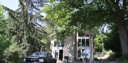 1909 Cary Road, Algonquin