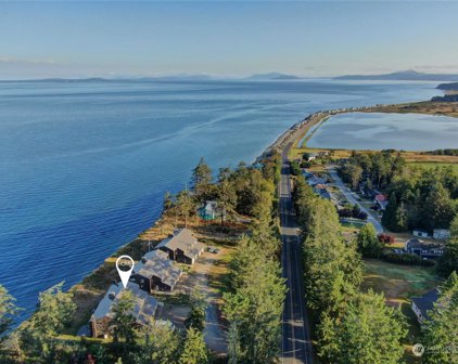2285 W Beach Road Unit #B, Oak Harbor