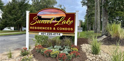 4 Sunset Lake Circle, Coventry