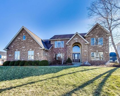 25425 Regent Boulevard, Shorewood