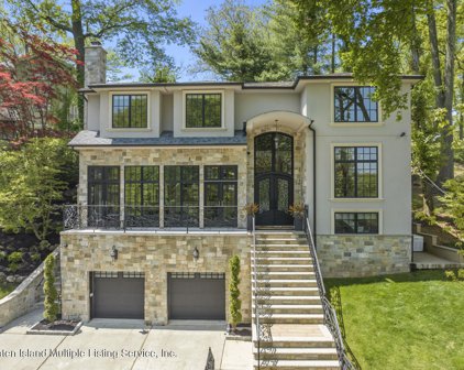 44 Annfield Court, Staten Island