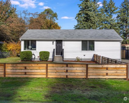 3028 S 224th Street, Des Moines