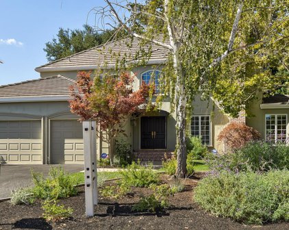 277 Delphi CIR, Los Altos
