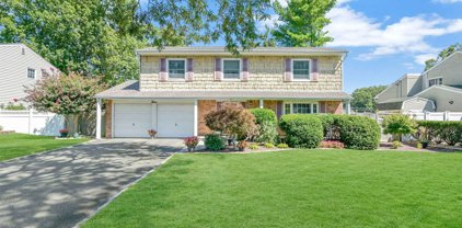 3 Yarmouth Lane, Nesconset