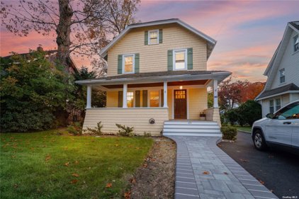 332 Lakeview Avenue, Rockville Centre