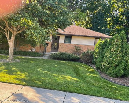 631 BELLAIRE, Madison Heights