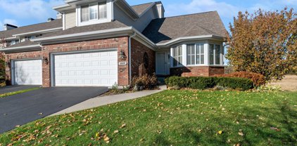 33058 N Stone Manor Drive, Grayslake