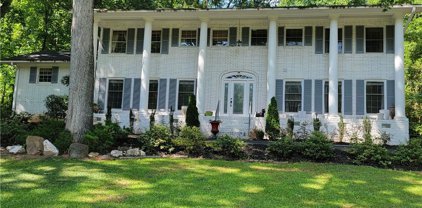 2613 Lakeshore Drive, College Park