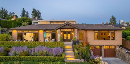 9368 Vineyard Crest, Bellevue