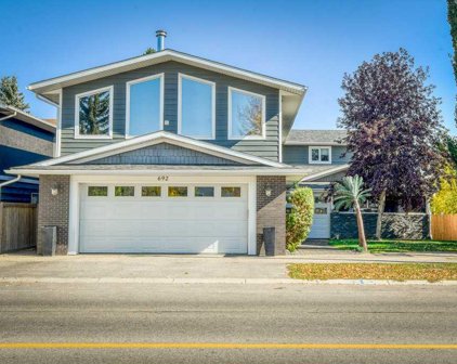 692 West Chestermere Drive, Chestermere