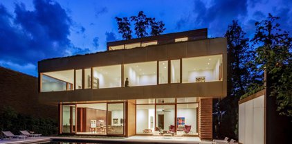 3131 Chain Bridge Rd Nw, Washington