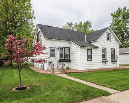 208 4th Street S, Cold Spring