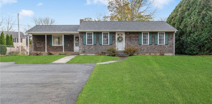 64 EMMETT Lane, South Kingstown